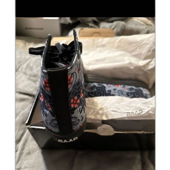 BRAND NEW NEVER WORN RAAD SHOP SHOES IN BOX!! SIZE US 7.5M / US 9W! - Picture 7 of 12